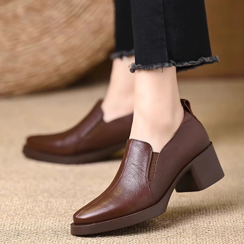 Women'S Fashion Trends 2025 - Leather shoes for women 2025 new